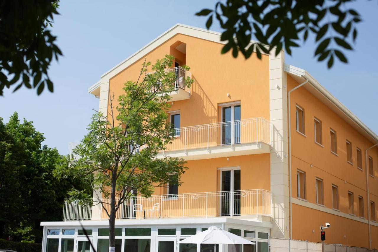 Aparthotel Stalegro Cesenatico Exterior foto
