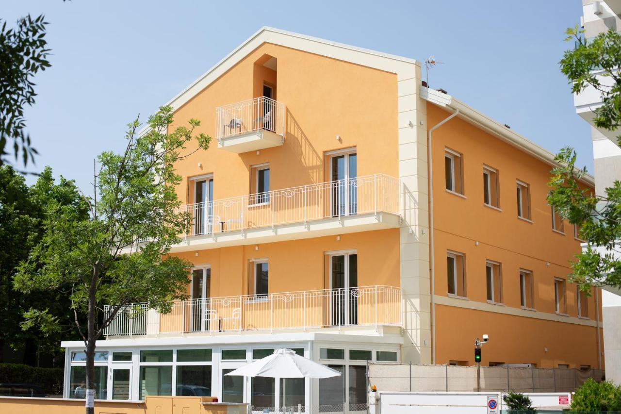 Aparthotel Stalegro Cesenatico Exterior foto